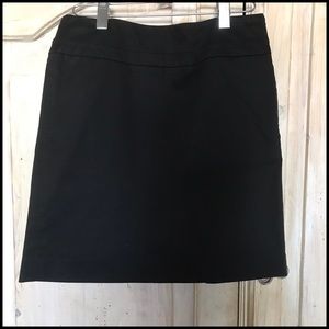 ANN TAYLOR LOFT SKIRT 🖤